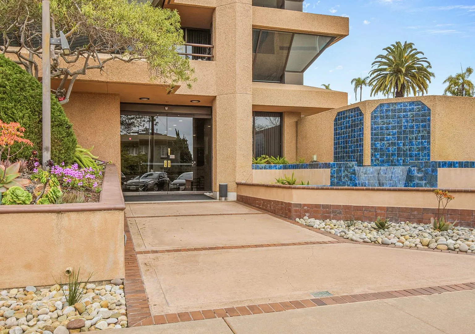 Rare 3br With 2 Balconies + Bay Views Save $2,750! — Photo 3