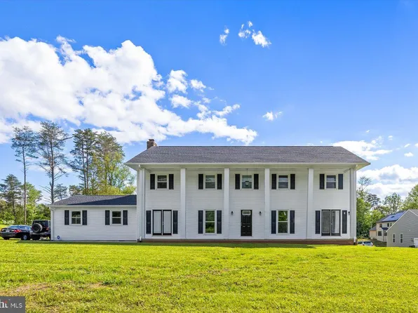 9 Walnut Grove Dr, Fredericksburg, VA 22406