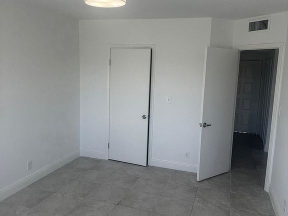 4th image of 8290 Lake Dr APT 521