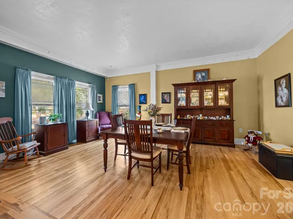 1223 S Lafayette St, Shelby, NC 28152