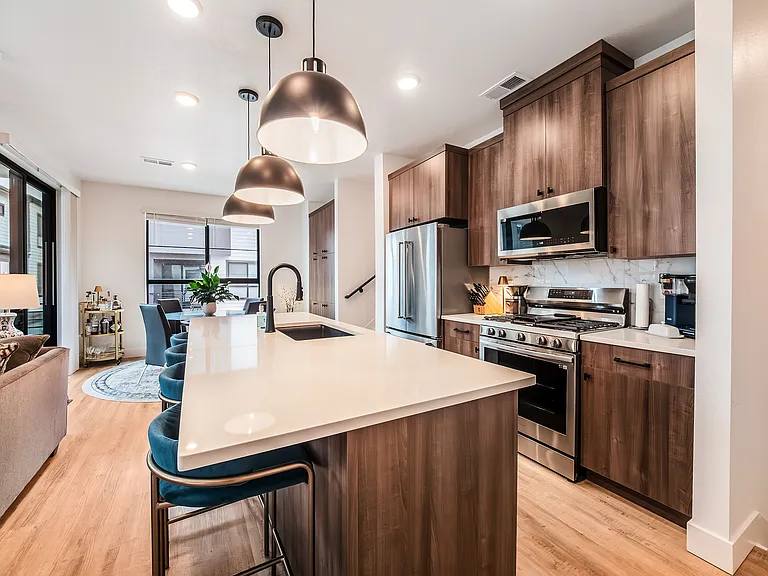 2042 S Holly St #1 — Photo 5