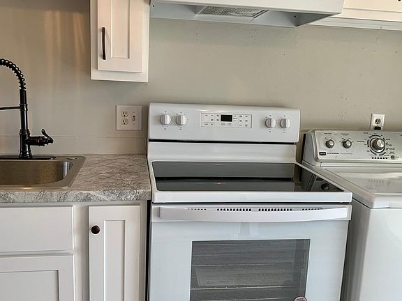 3rd image of 5306 Hilgeford Dr