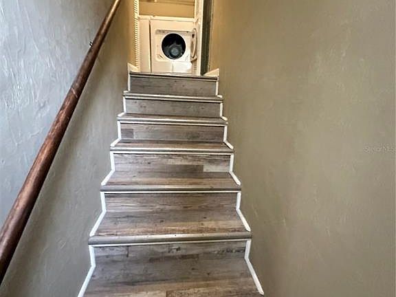 3rd image of 2735 SW 35th Pl APT 2001