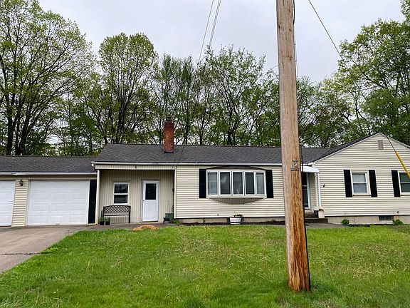 2nd image of 6 Pondview Dr