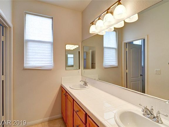 3rd image of 2113 Baywater Ave