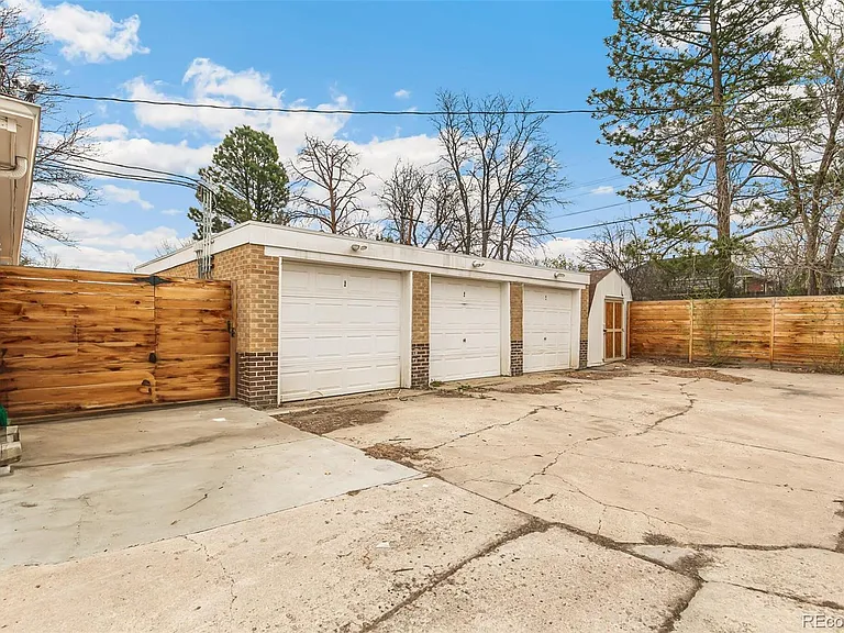 878 Glencoe St — Photo 19