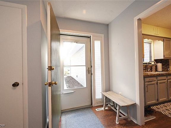 4th image of 19252 Briarwood Ln #23