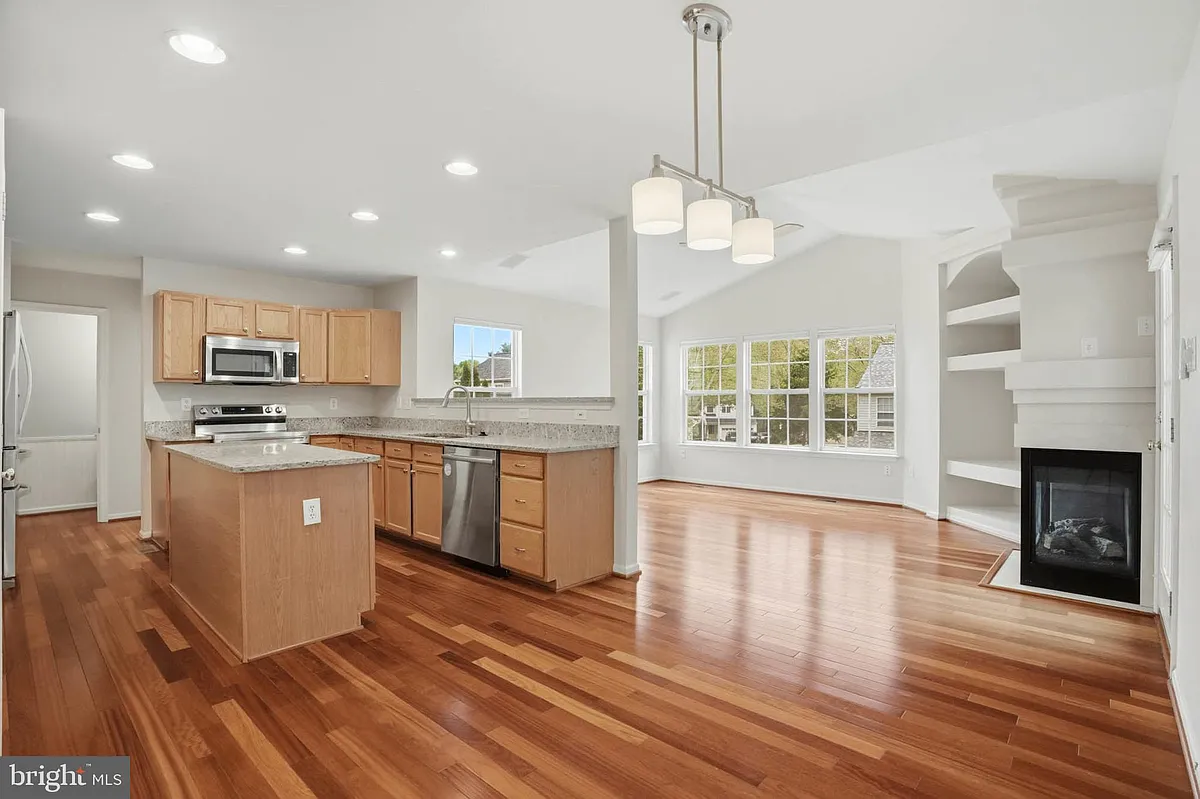Building Photo - 6020 Moonsails Ln