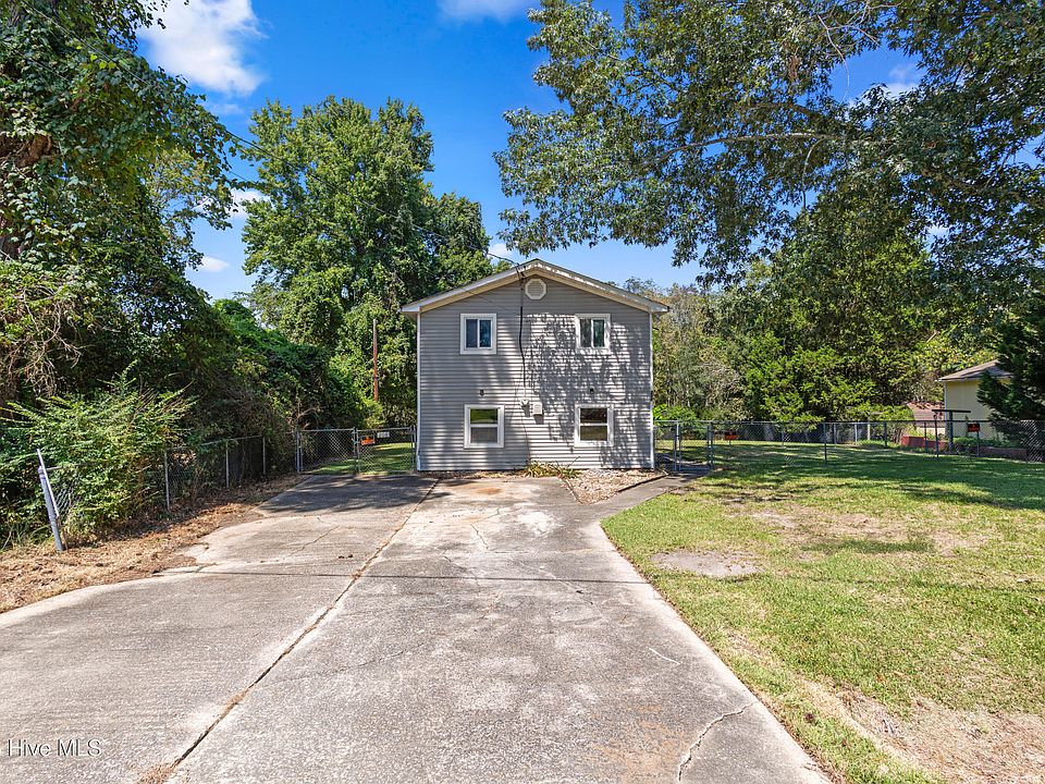1st image of 208 Bluegill Circle