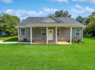 7 20th St, Greer, SC 29651