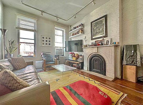 1st image of 96 E 7th St APT 1