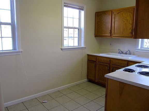 4th image of 202 Gatchell St APT 3
