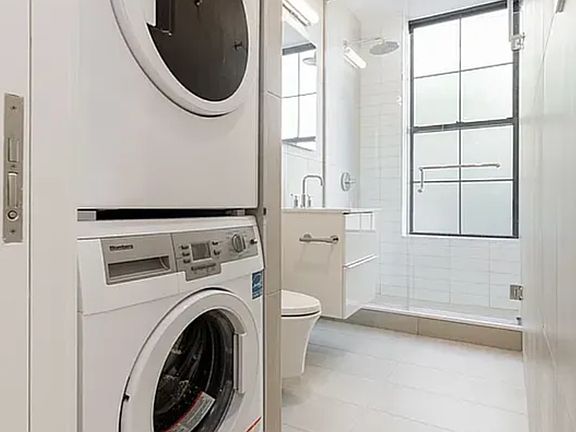5th image of 146 Mulberry St #17