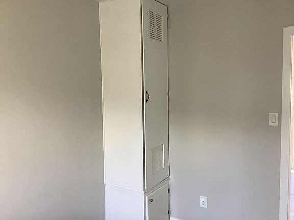 5th image of 5050 Randolph St #5062