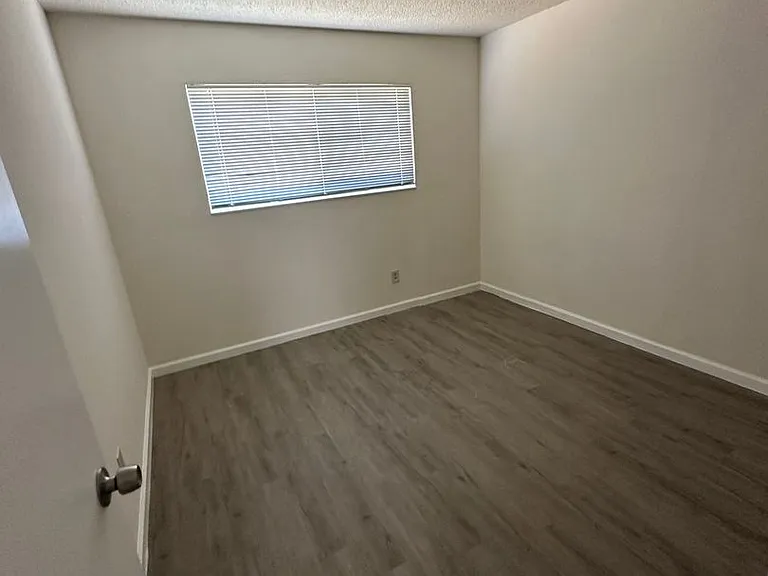 412 San Marco St — Photo 12