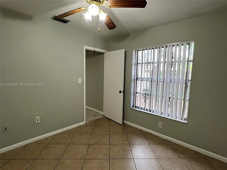 809 NE 214th Ln #2 — Photo 14