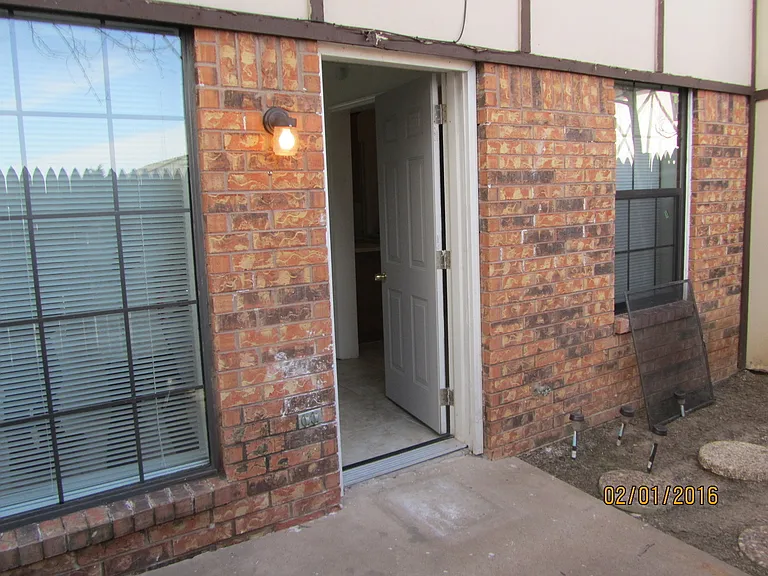 2720 SW 74th St #12 — Photo 12