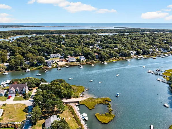 39 Antlers Shore Drive, East Falmouth, MA 02536