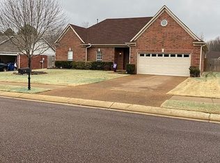 10066 Meadow Ln, Olive Branch, MS 38654