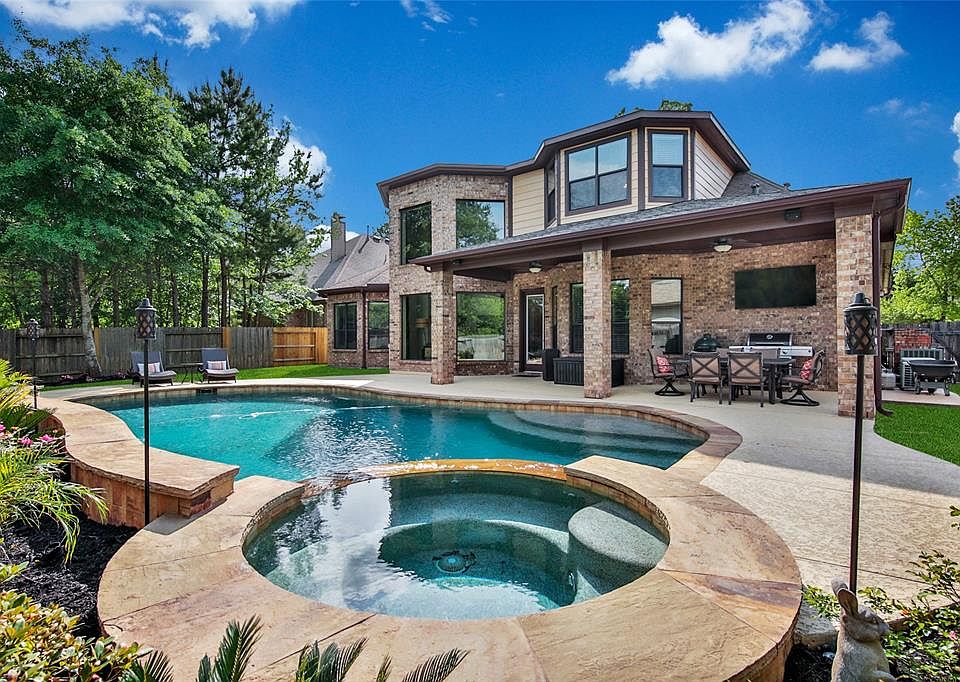 1st image of 154 Stonehedge Pl