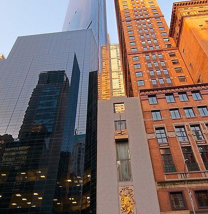 2nd image of 146 W 57th St APT 76E
