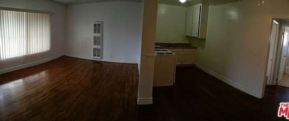 4th image of 617 W Century Blvd