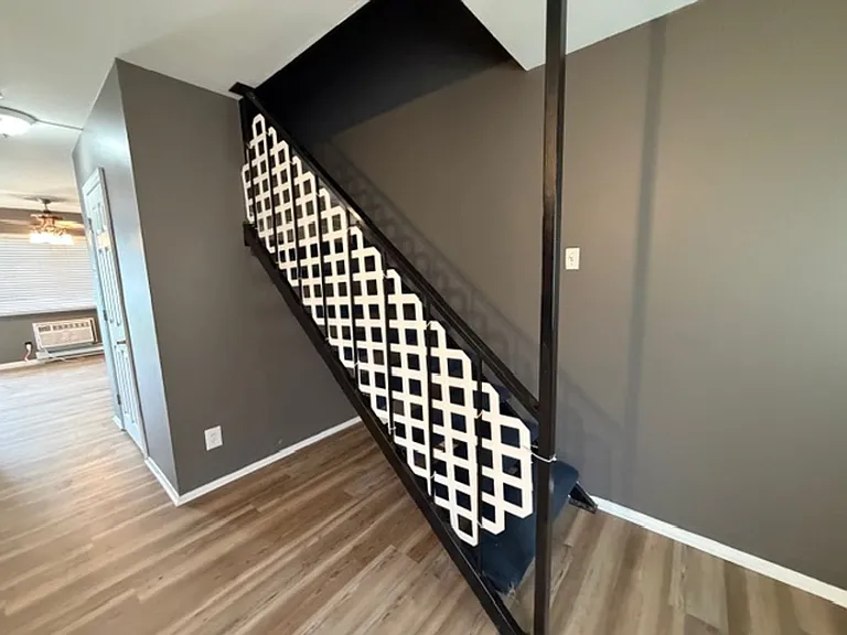 7489 Hazelcrest Dr — Photo 10