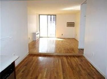 1st image of 184 Thompson St APT 4H