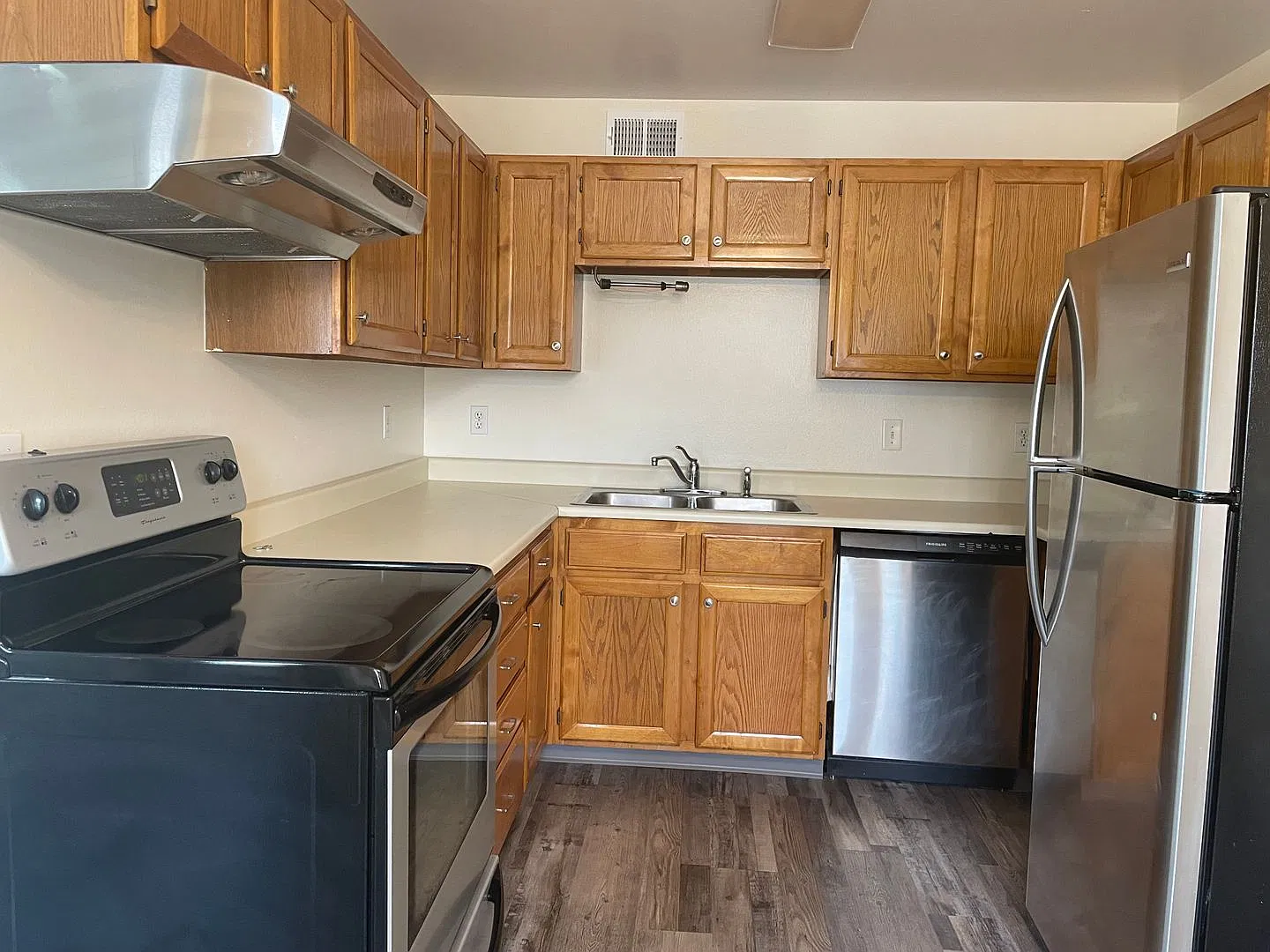 Great 2-Bed, 1-Bath 2nd Level Condo in Northwest Longmont — Photo 2