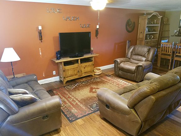 4th image of 5092 S University Dr