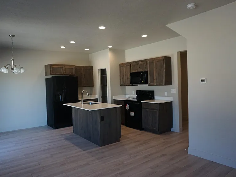 2632 E 600 N — Photo 3