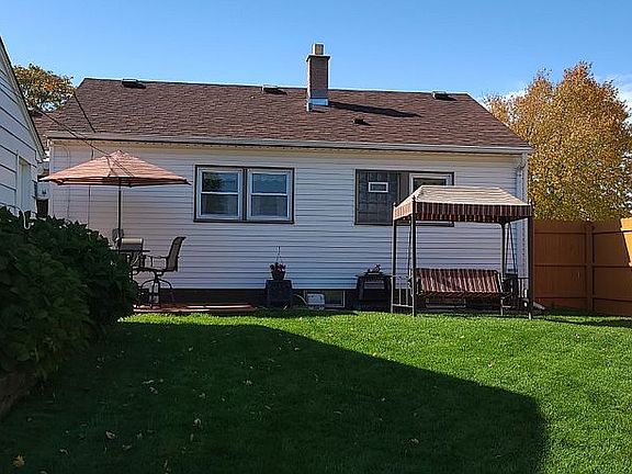 2nd image of 4060 S Alexander Ave