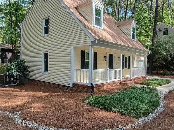101 Flora McDonald Ln, Cary, NC 27511
