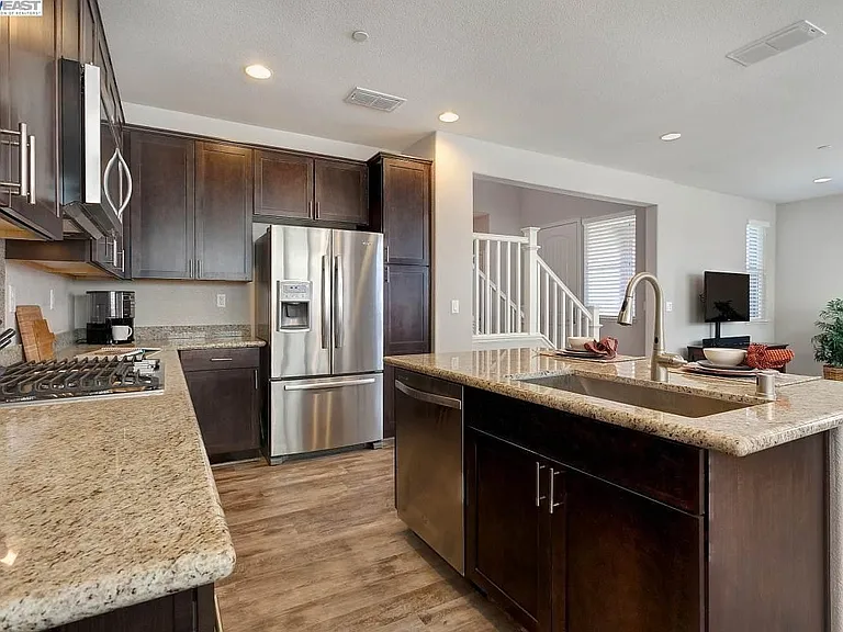 938 Flurry Dr — Photo 6