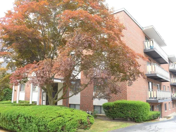 100 Grand View Ave APT 10C, Quincy, MA 02170