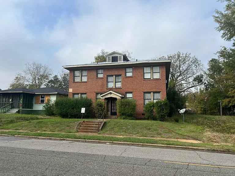 912 McMillon Ave SW — Photo 6