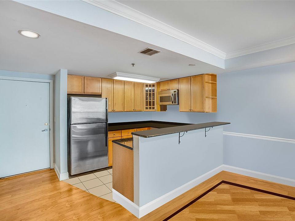 2nd image of 807 Clinton St APT 3C
