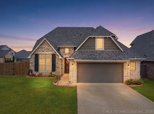 12598 S 6th St, Jenks, OK 74037