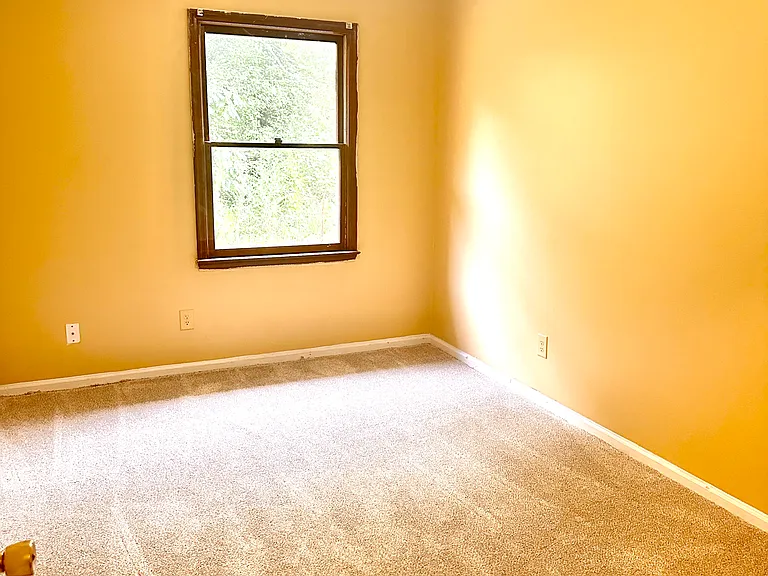 384 Coates Rd #1 — Photo 6