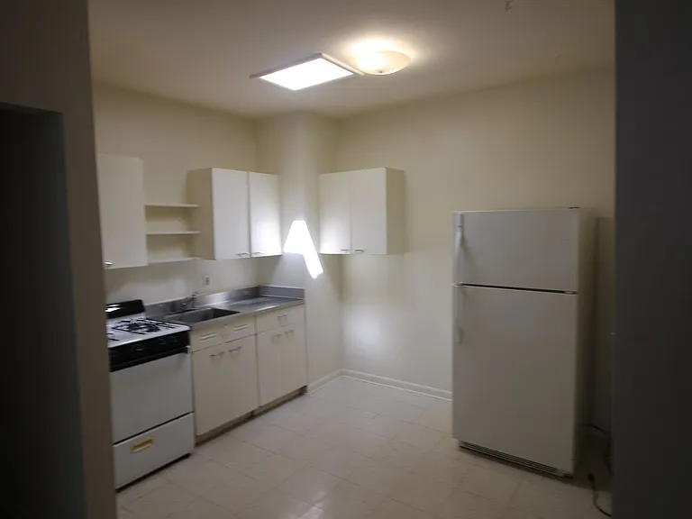 46 Park Ave #7 — Photo 10