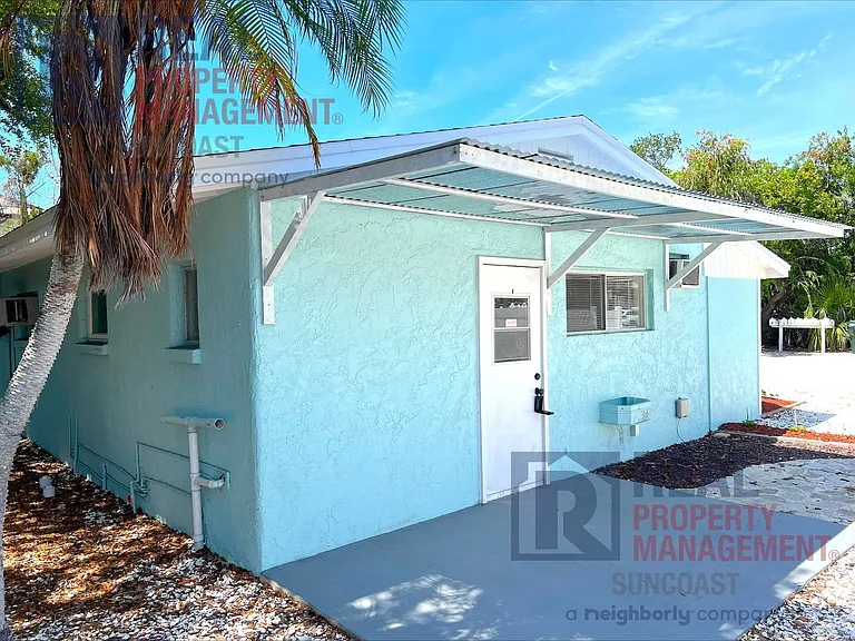 1615 Stickney Point Rd #1 — Photo 4