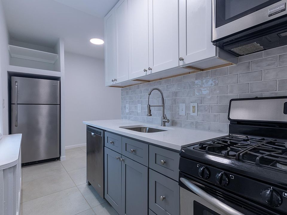 1st image of 1010 Pine St #3R