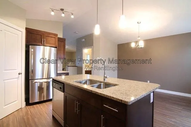 3 bed, 1.5 bath, $1,899 — Photo 3
