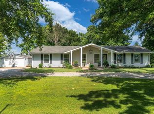 1801 Old Creal Springs Rd, Marion, IL 62959