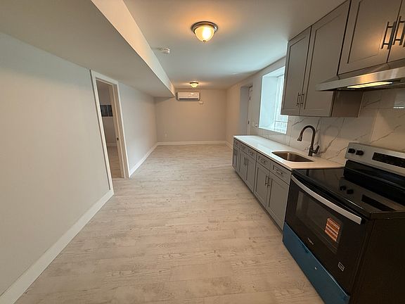 2nd image of 6 Ludwig St #1
