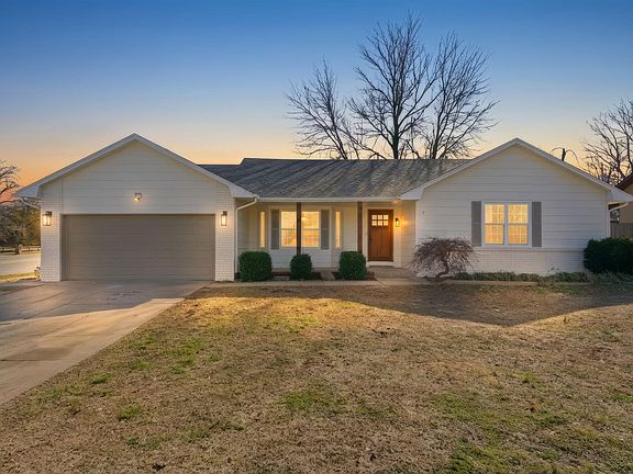 2nd image of 1160 E Highpoint Street