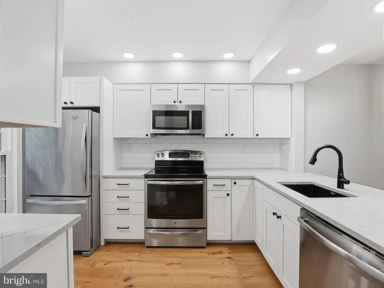 2424 S Walter Reed Dr #2 — Photo 4