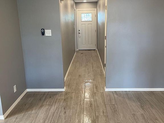 3rd image of 124 E Aldrin Ct