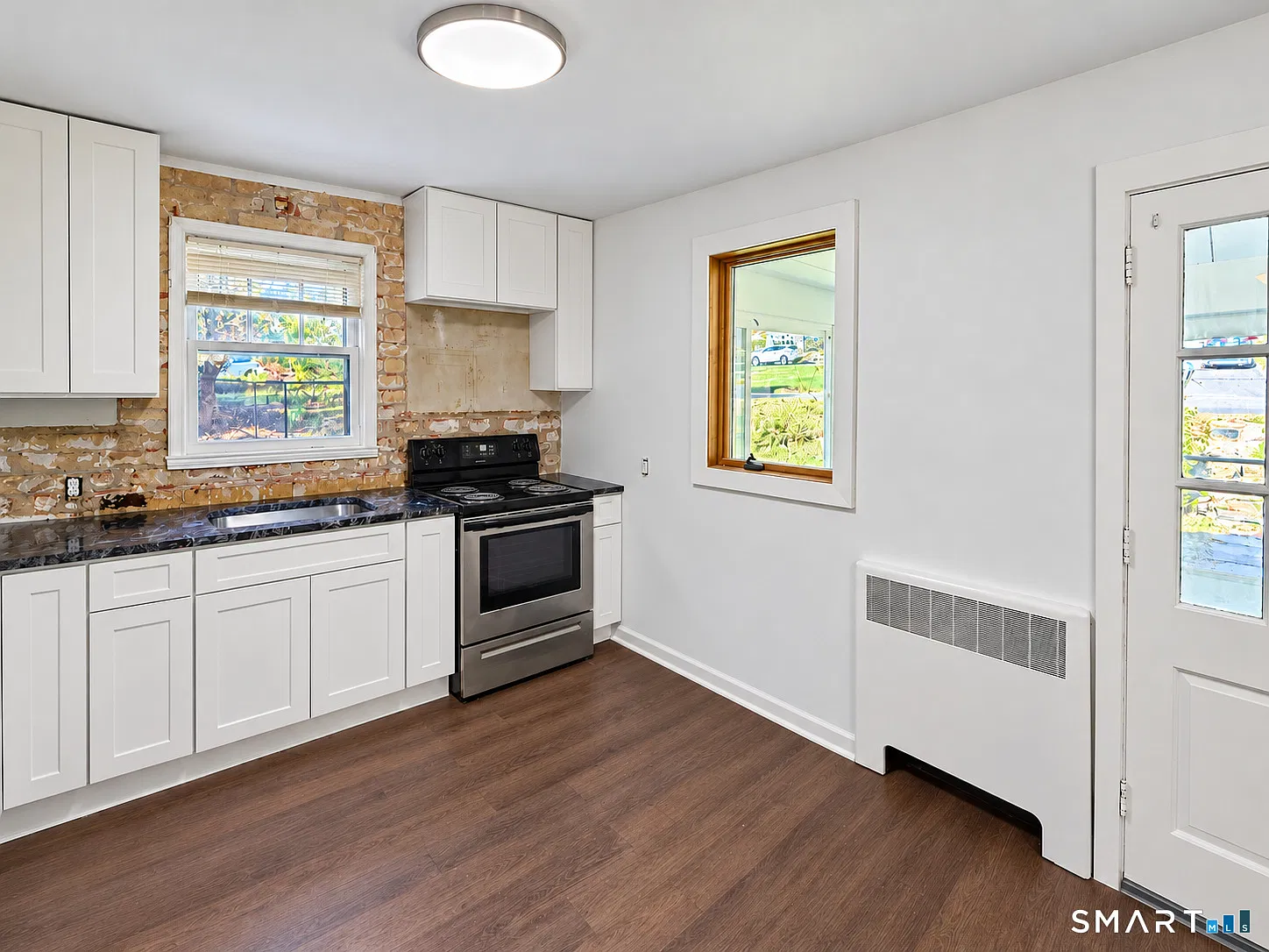 4 bed, 1.0 bath, 1266 sqft, $2,500 — Photo 3