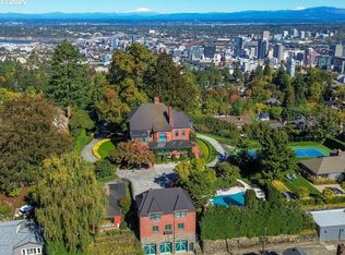 1816 SW Hawthorne Ter, Portland, OR 97201